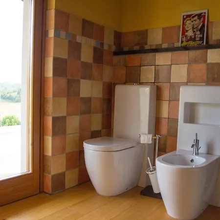 Ca' Del Cinema Bed & Breakfast Mombercelli